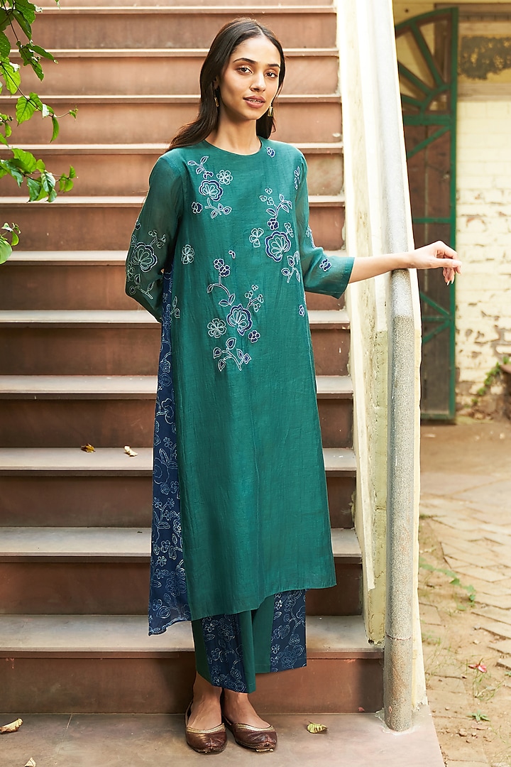 Emerald Muslin Cotton Floral Applique Kurta Set by Vaayu at Pernia's Pop Up Shop