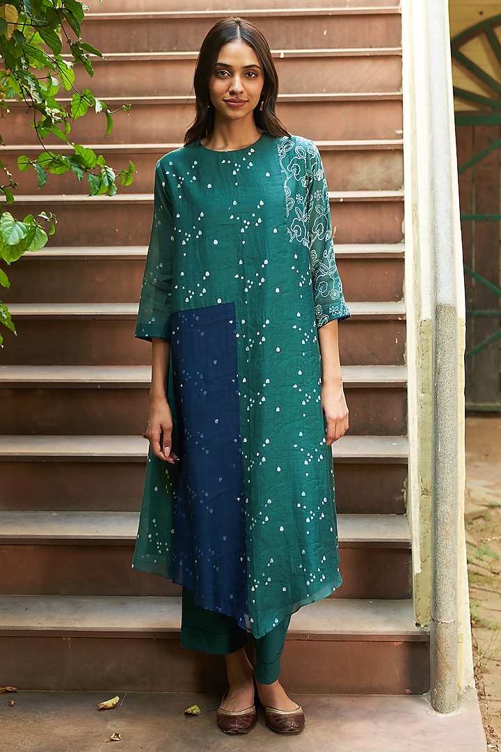 Emerald Muslin Cotton Printed Co-Ord Set by Vaayu at Pernia's Pop Up Shop