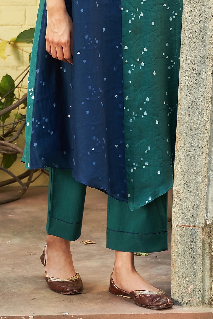 Emerald Muslin Cotton Printed Co-Ord Set by Vaayu at Pernia's Pop Up Shop