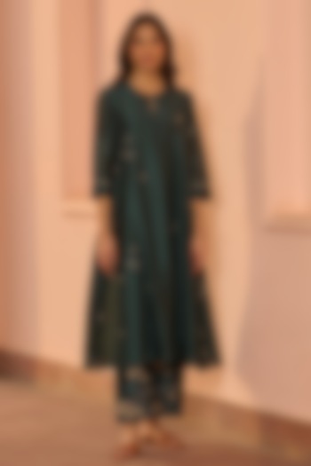 Jade Muslin Cotton Embroidered Co-Ord Set by Vaayu at Pernia's Pop Up Shop