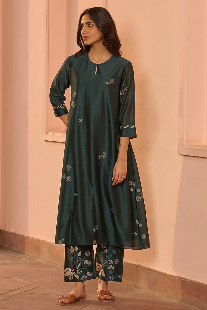 Jade Muslin Cotton Embroidered Co-Ord Set by Vaayu at Pernia's Pop Up Shop