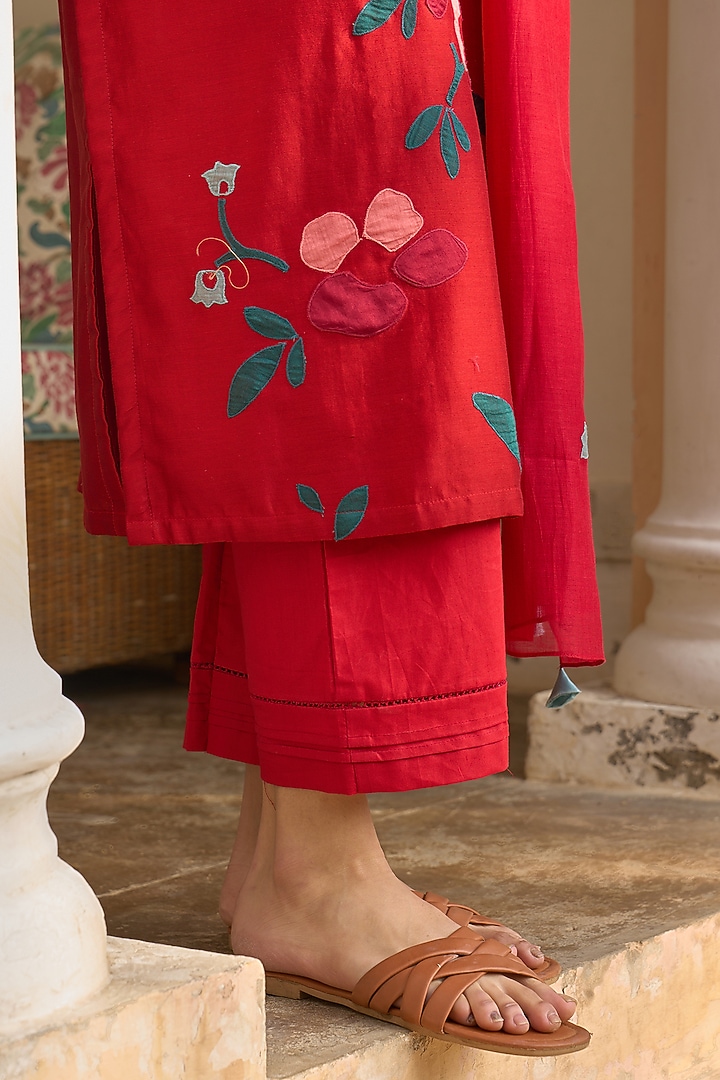 Cherry Red Giza Silk Embroidered Kurta Set by Vaayu at Pernia's Pop Up Shop