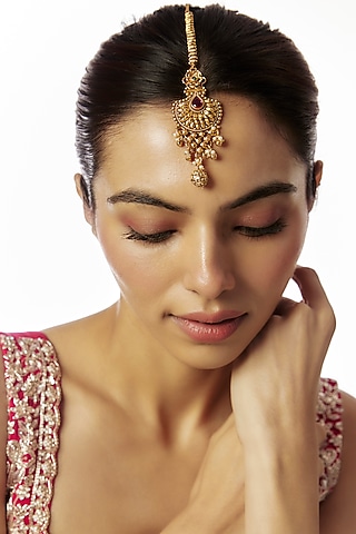 Gold Finish Kundan Polki & Red Stone Temple Maangtikka by VASTRAA Jewellery