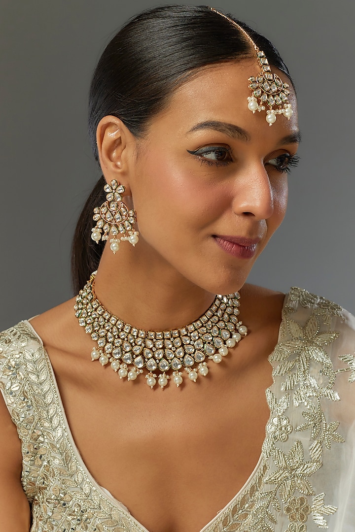 Gold Finish Kundan Polki Necklace Set by VASTRAA Jewellery