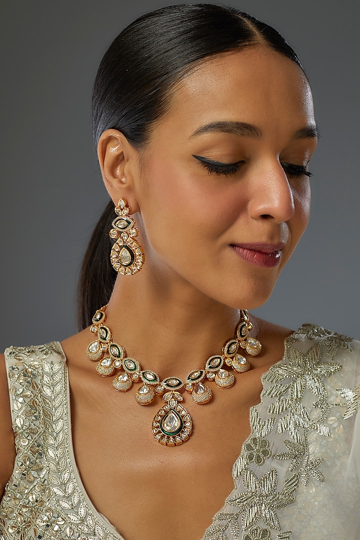 Gold Finish Kundan Polki & Green Stone Necklace Set by VASTRAA Jewellery at Pernia's Pop Up Shop