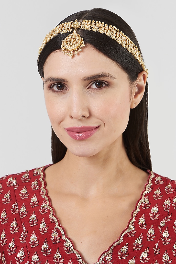 Gold Finish Pachi Kundan Polki & Pearl Mathapatti by VASTRAA Jewellery at Pernia's Pop Up Shop