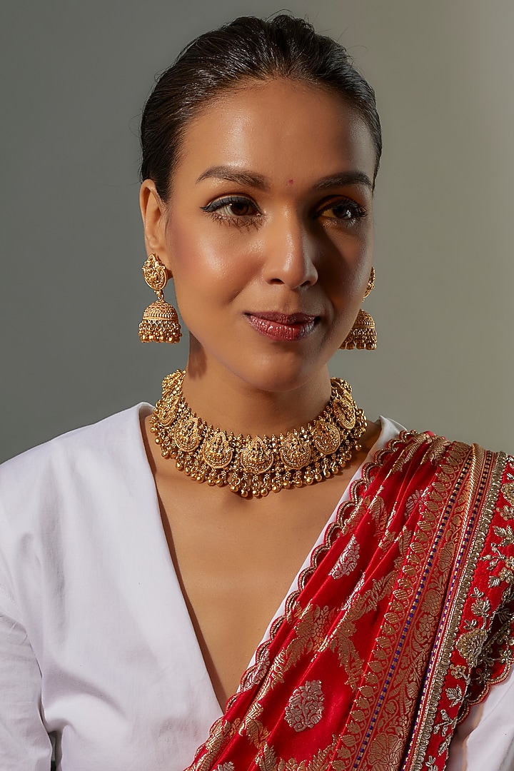 Gold Finish Kundan Polki Temple Necklace Set by VASTRAA Jewellery at Pernia's Pop Up Shop
