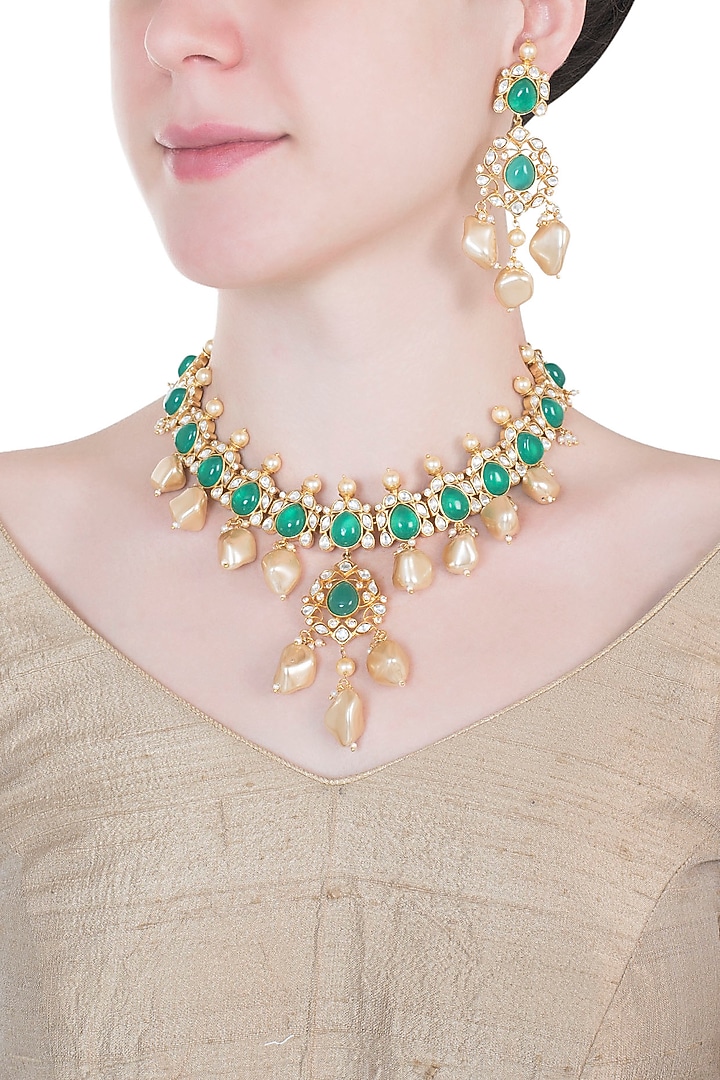 Gold Finish Faux Emerald & Kundan Polki Necklace Set by VASTRAA Jewellery at Pernia's Pop Up Shop
