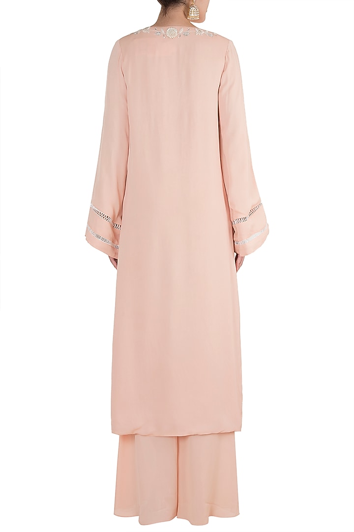 Tea Rose Hand Embroidered Kurta Set by Varsha Wadhwa at Pernia's Pop Up Shop
