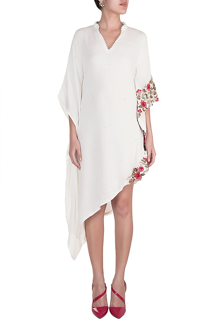 Ivory Embroidered Floral Kaftan by Varsha Wadhwa at Pernia's Pop Up Shop