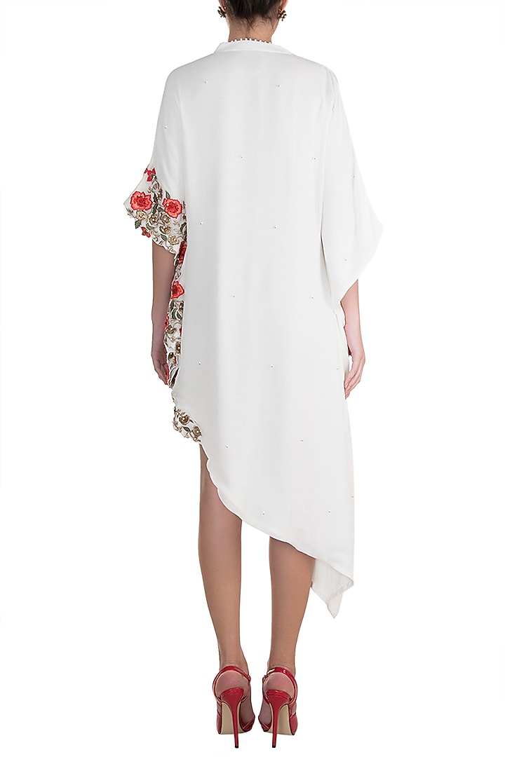 Ivory Embroidered Floral Kaftan by Varsha Wadhwa at Pernia's Pop Up Shop