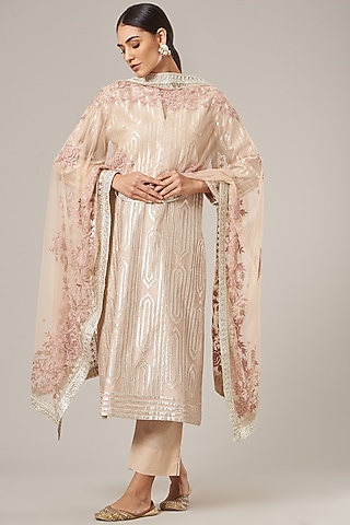 Salmon Pink Embroidered Kurta Set by Vibrance by Ananya