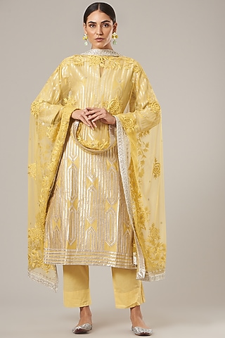 Yellow Embroidered Kurta Set by Vibrance by Ananya