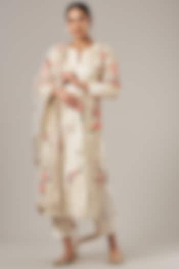 Off-White Embroidered Kurta Set by Vibrance by Ananya