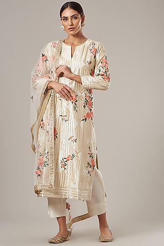 Off-White Embroidered Kurta Set by Vibrance by Ananya