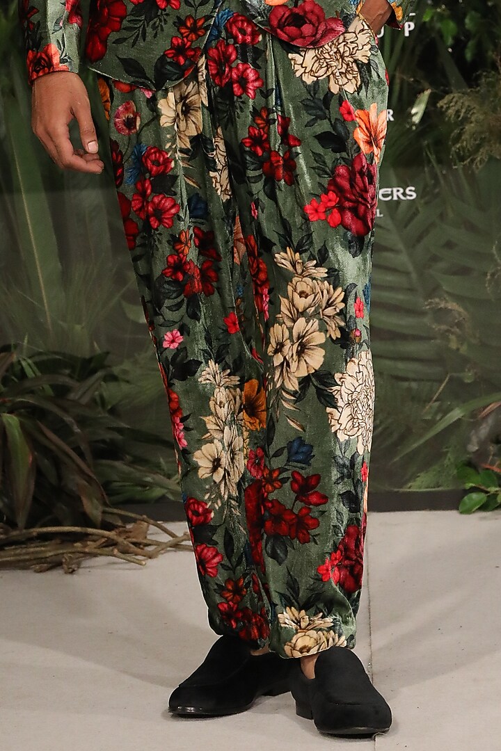 Green Silk Velvet Floral Printed Groom Bandhgala Set by Varun Bahl Men at Pernia's Pop Up Shop