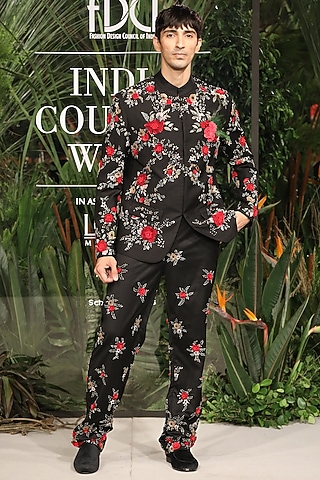 Black Suiting Fabric Embroidered Bandhgala Set by Varun Bahl Men