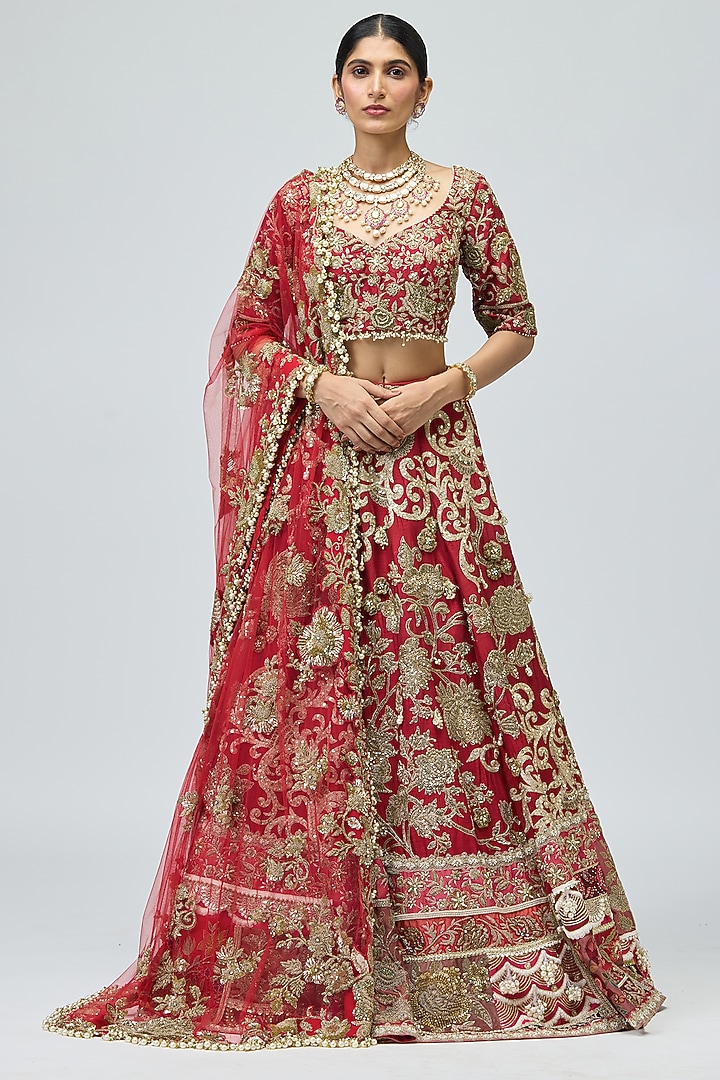 Red Raw Silk Dabka Handwork Bridal Lehenga Set by Varun Bahl at Pernia's Pop Up Shop
