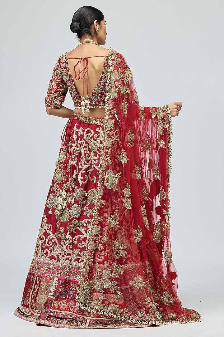 Red Raw Silk Dabka Handwork Bridal Lehenga Set by Varun Bahl at Pernia's Pop Up Shop