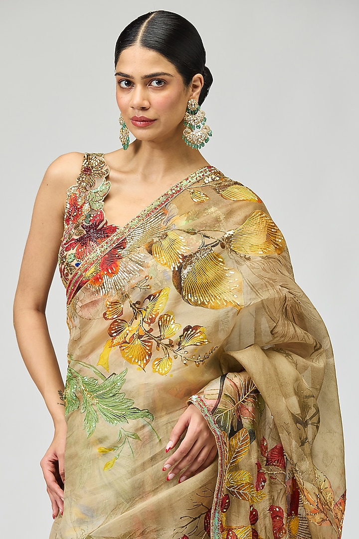 Beige Silk Organza Printed & Resham Embellished Bridal Saree Set by Varun Bahl at Pernia's Pop Up Shop