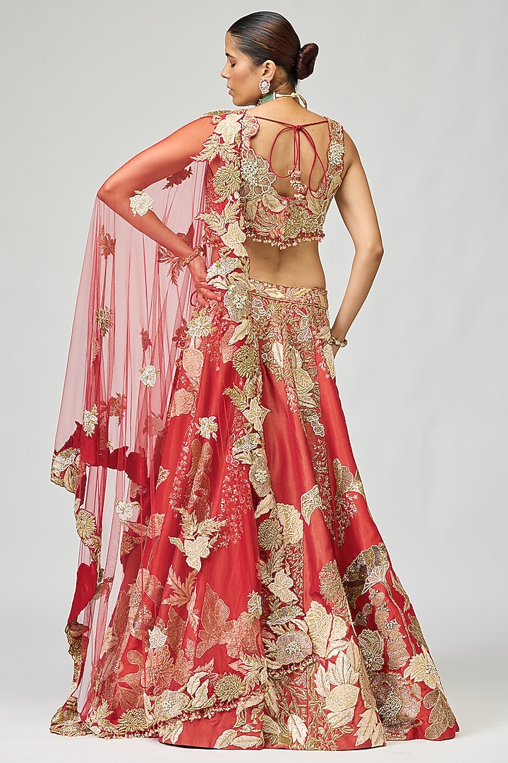 Red Viscose Tissue Dabka Embroidered Bridal Lehenga Set by Varun Bahl at Pernia's Pop Up Shop