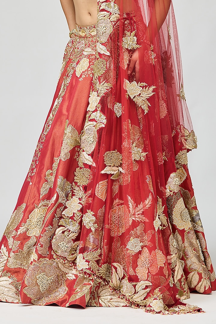 Red Viscose Tissue Dabka Embroidered Bridal Lehenga Set by Varun Bahl at Pernia's Pop Up Shop