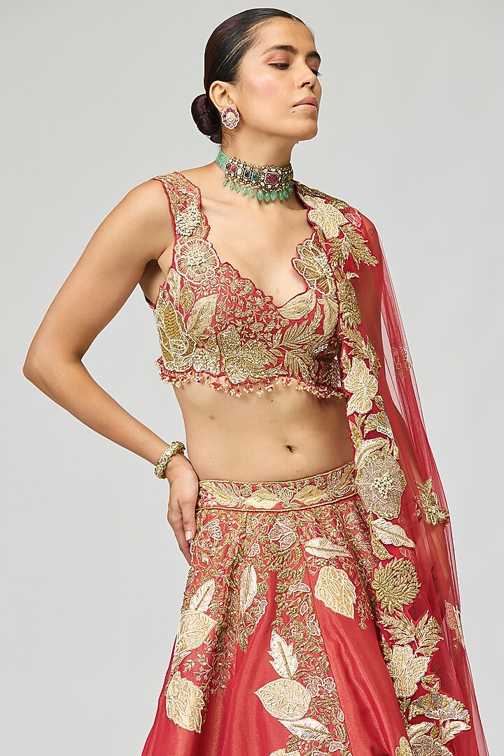Red Viscose Tissue Dabka Embroidered Bridal Lehenga Set by Varun Bahl at Pernia's Pop Up Shop