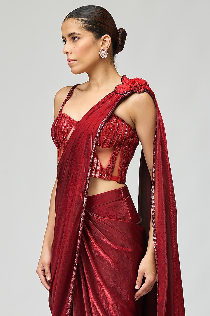 Red Organza Cutdana Embroidered Wedding Saree Set by Varun Bahl at Pernia's Pop Up Shop