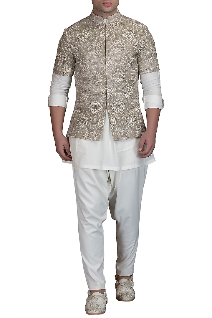 Ivory Raw Silk Embroidered Bundi Jacket Set by Varun Bahl Men at Pernia's Pop Up Shop