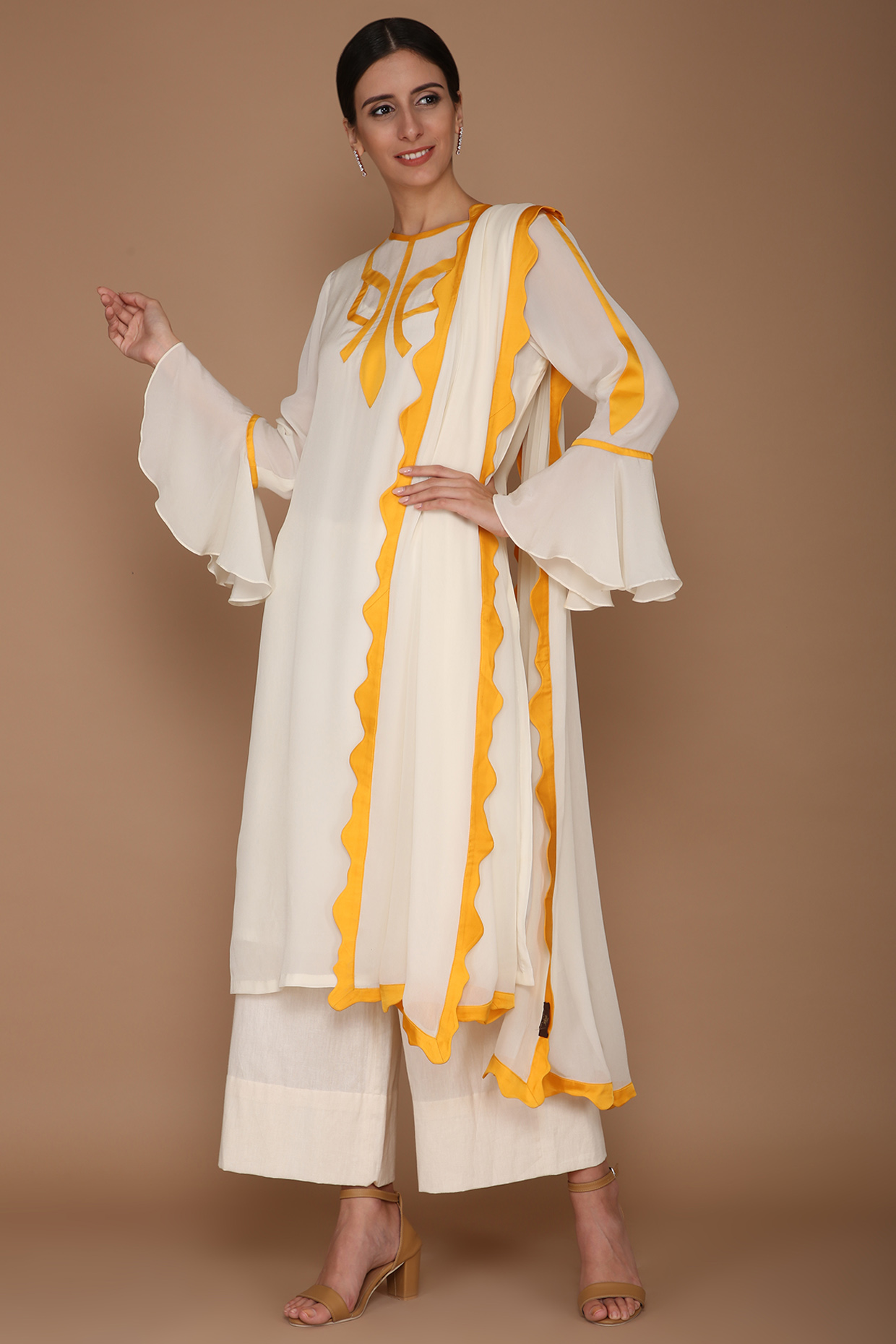 Ivory & Yellow Highlighted Kurta Set by Varun Bahl at Pernia's Pop Up Shop
