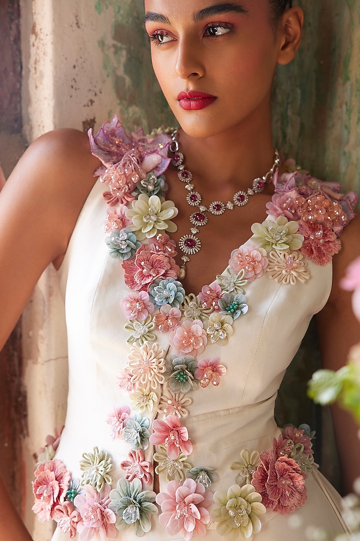 Ivory Chanderi Embellished Bridal Lehenga Set by Varun Bahl at Pernia's Pop Up Shop
