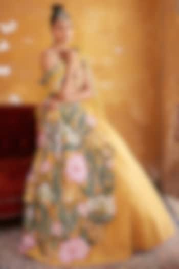 Tuscan Yellow Chanderi & Net Embroidered Bridal Lehenga Set by Varun Bahl at Pernia's Pop Up Shop