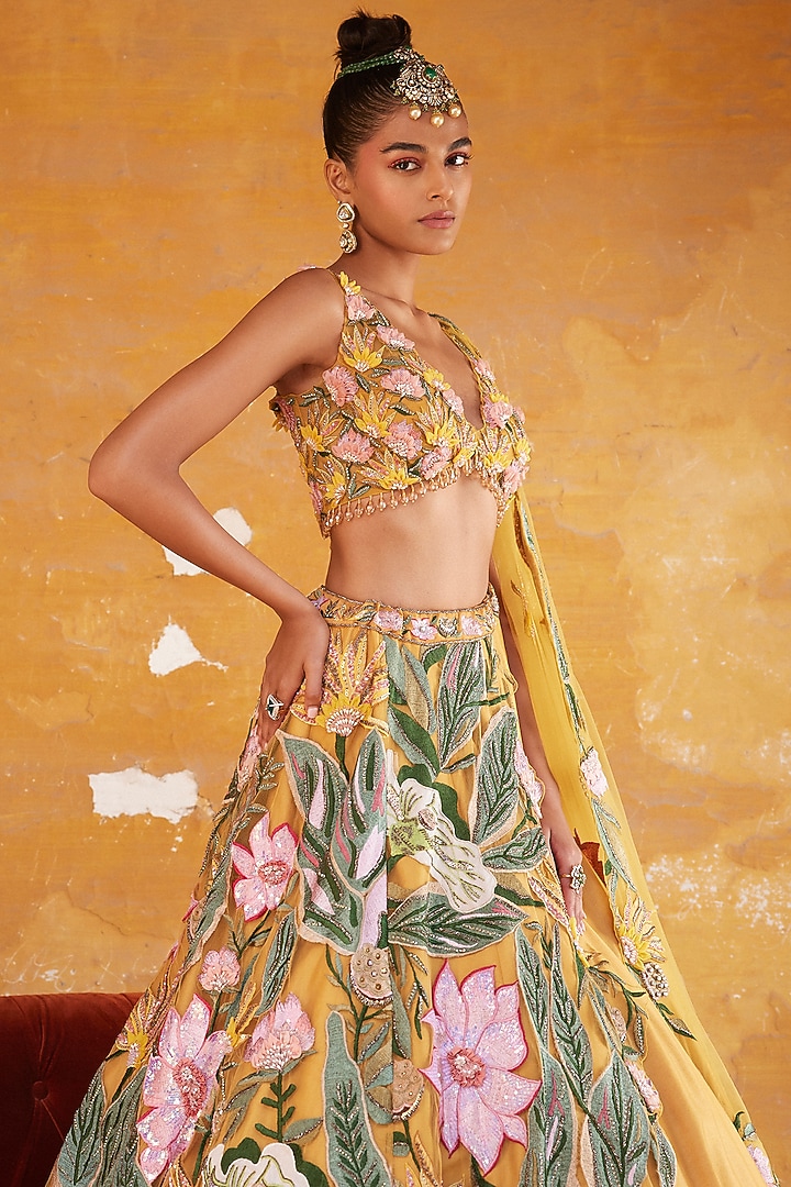Tuscan Yellow Chanderi & Net Embroidered Bridal Lehenga Set by Varun Bahl at Pernia's Pop Up Shop