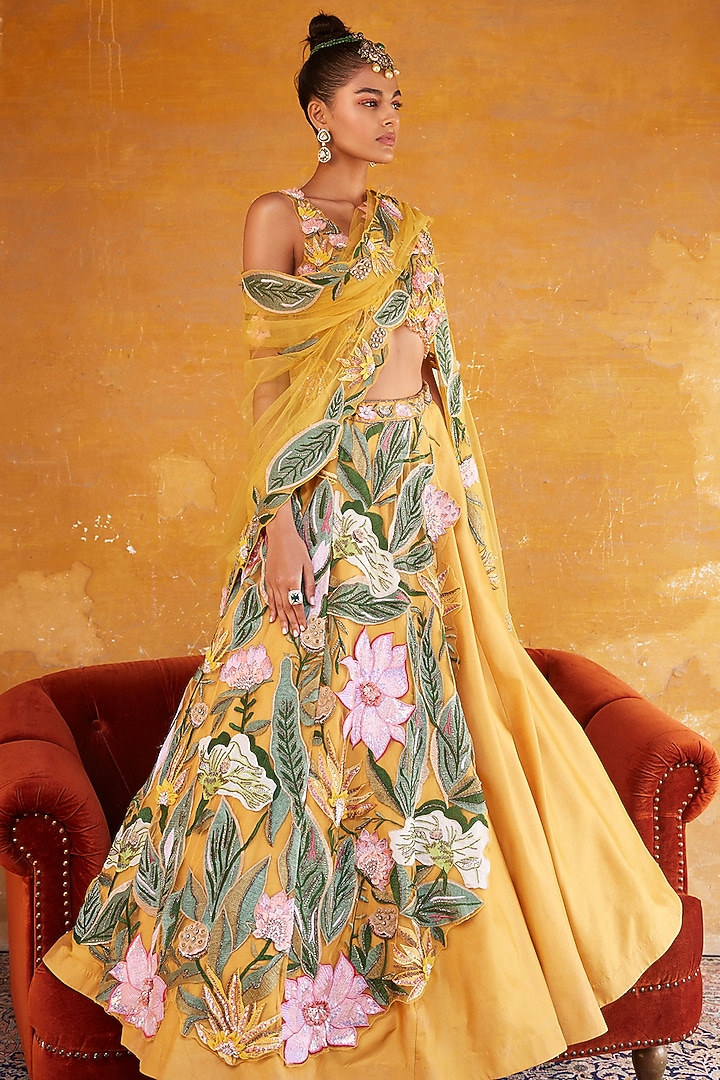 Tuscan Yellow Chanderi & Net Embroidered Bridal Lehenga Set by Varun Bahl at Pernia's Pop Up Shop
