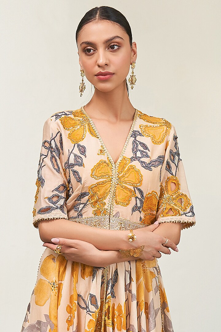 Yellow Chanderi Floral Printed Tunic Set by Varun Bahl at Pernia's Pop Up Shop