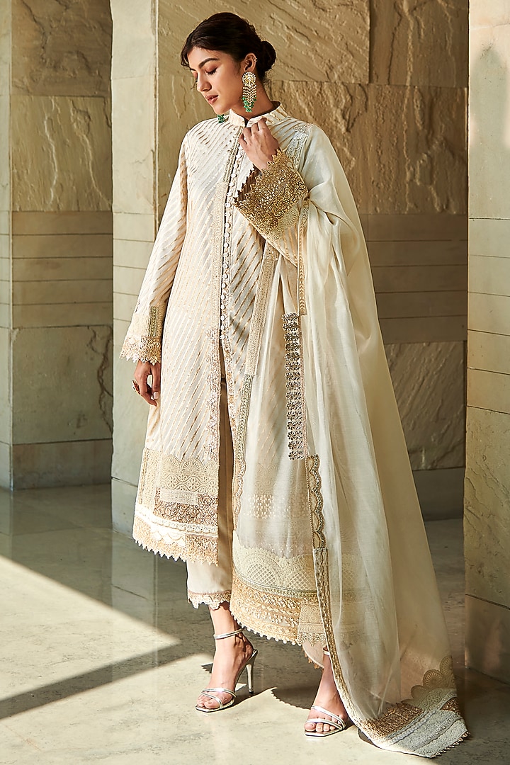 Ivory & Gold Chanderi Front Open Kurta Set by Varun Bahl at Pernia's Pop Up Shop