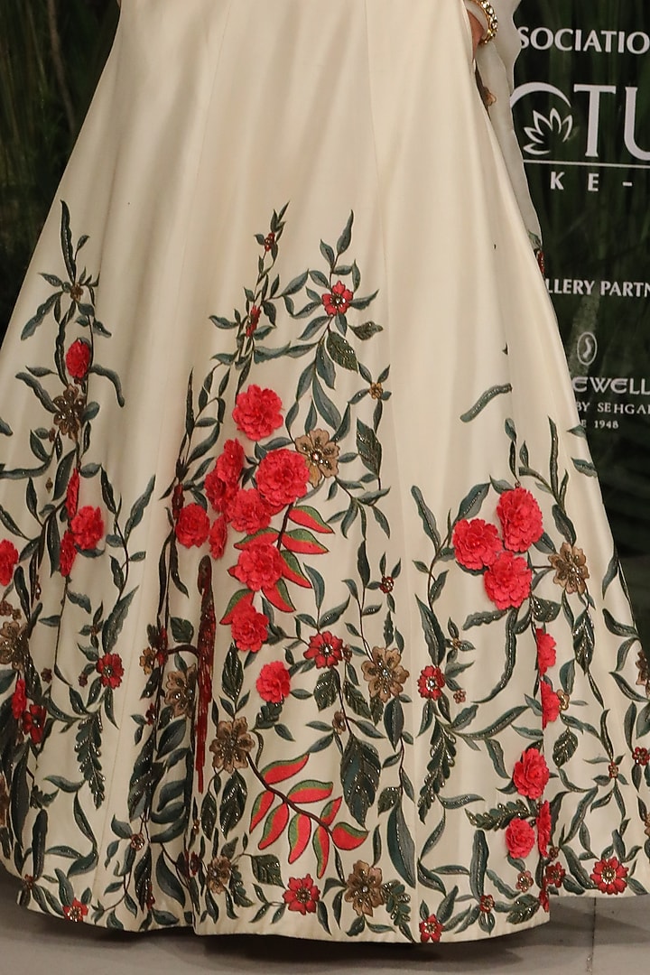 Ivory Floral Embroidered Bridal Lehenga Set by Varun Bahl at Pernia's Pop Up Shop