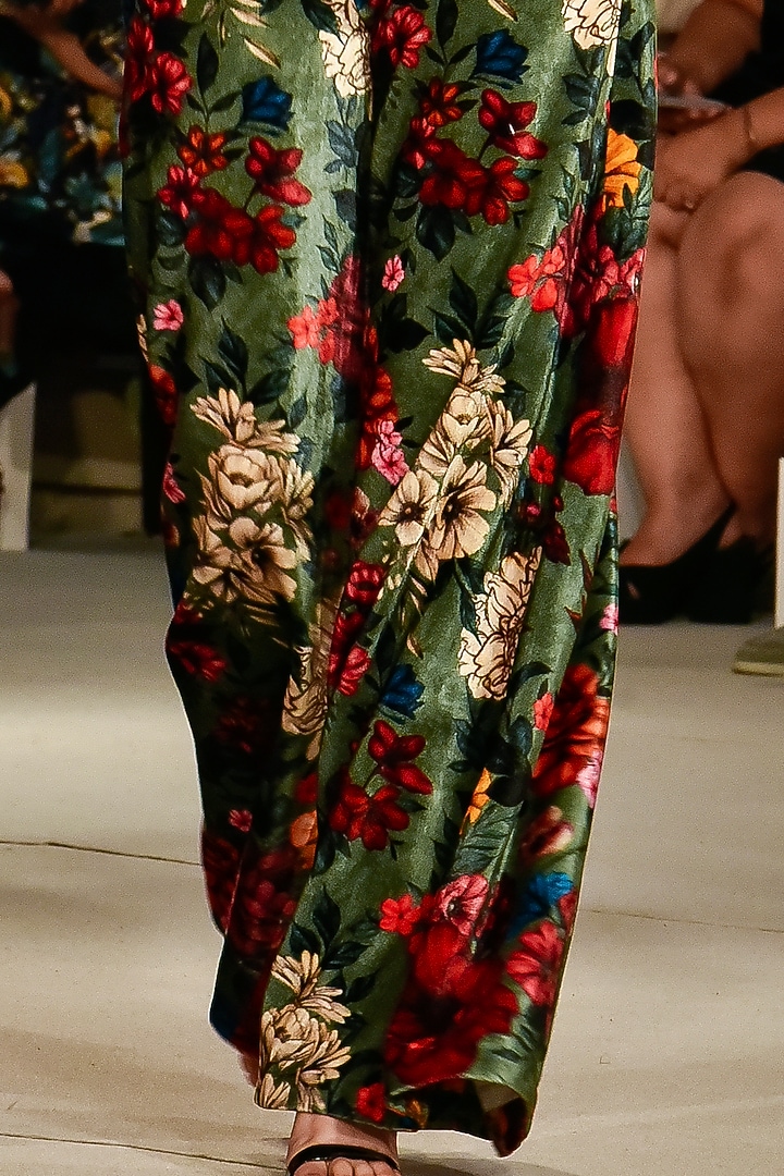 Green Embroidered Jacket Set by Varun Bahl at Pernia's Pop Up Shop