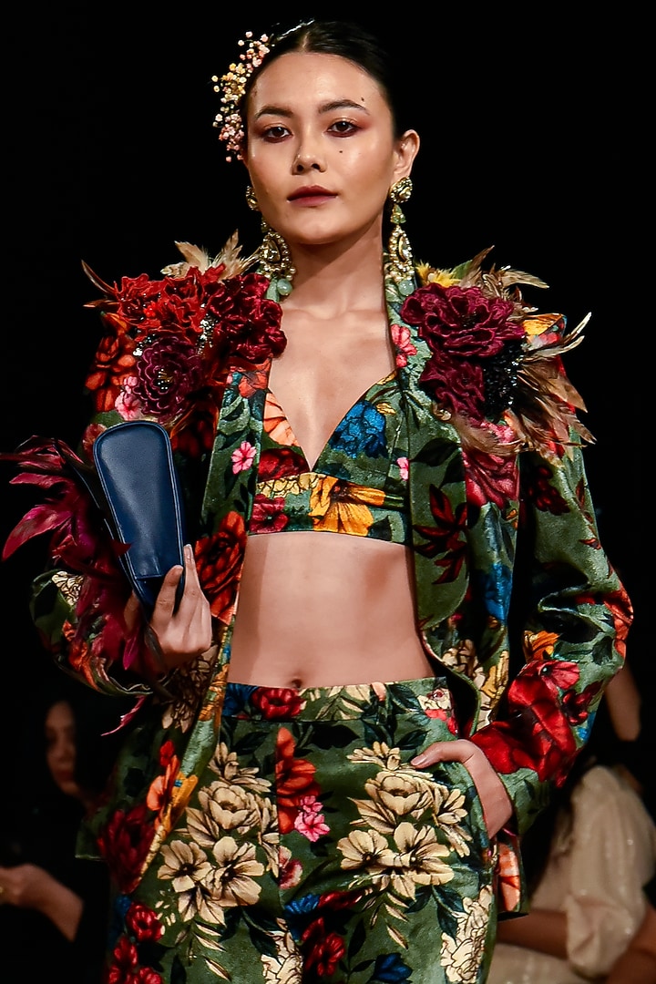 Green Embroidered Jacket Set by Varun Bahl at Pernia's Pop Up Shop