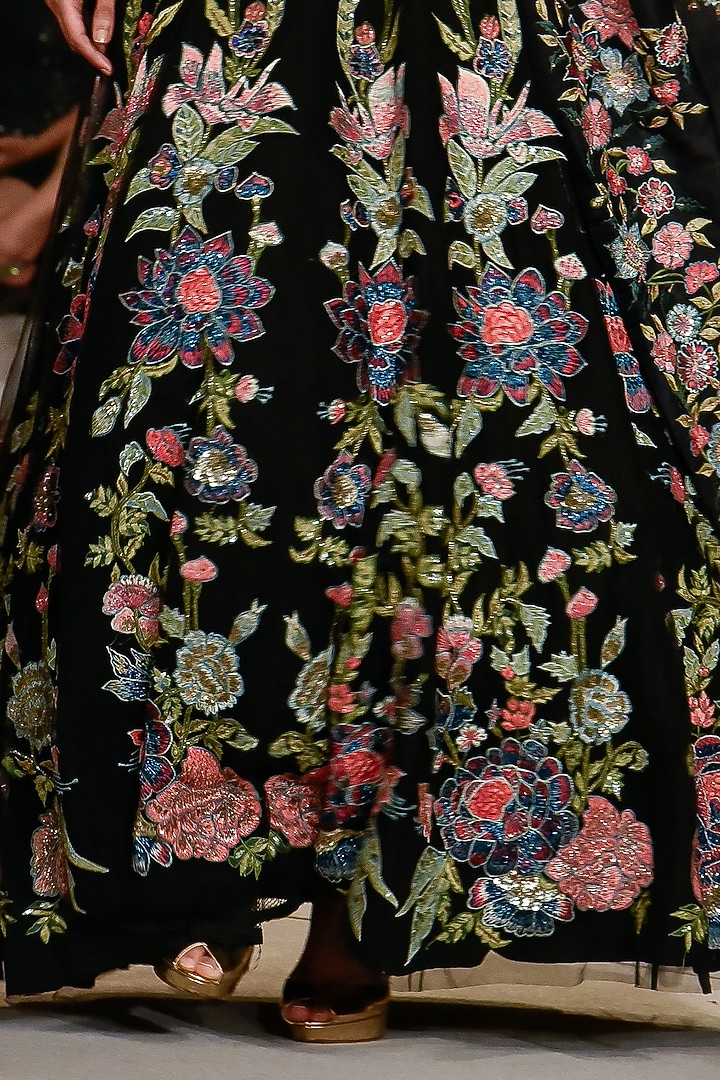 Black Embroidered Bridal Lehenga Set by Varun Bahl at Pernia's Pop Up Shop
