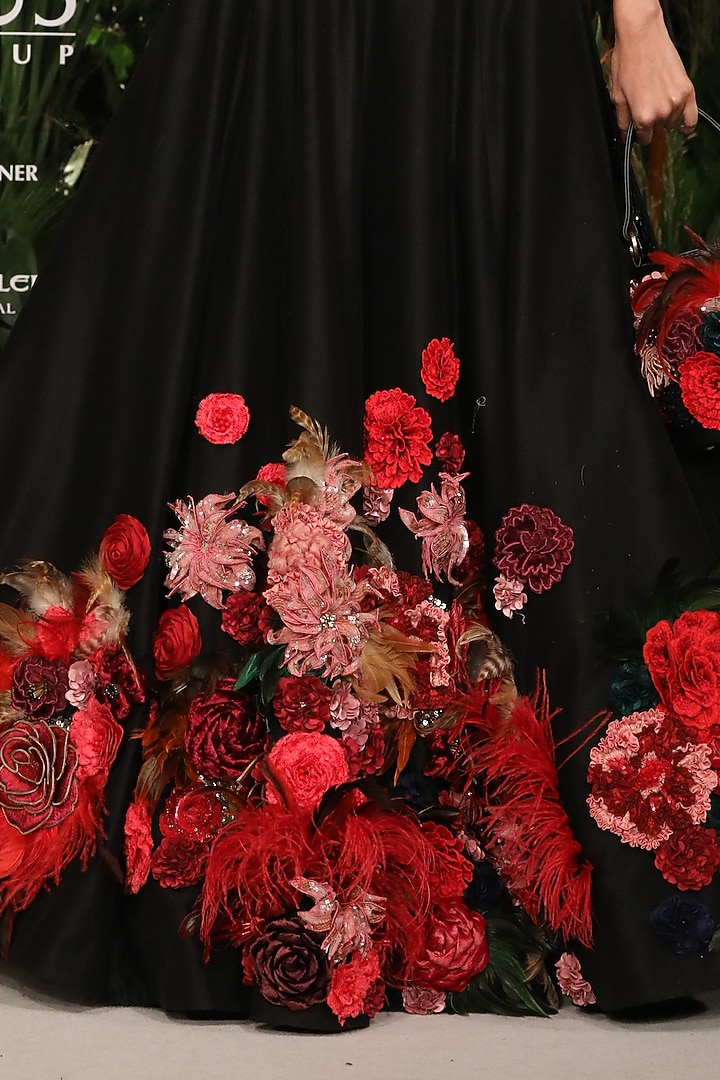 Black Embroidered Bridal Lehenga Set by Varun Bahl at Pernia's Pop Up Shop