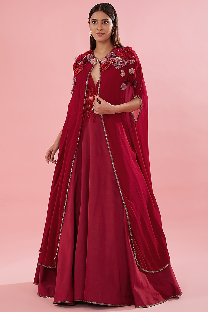 Red Chanderi Floral Embellished Jacket Bridal Lehenga Set by Varun Bahl at Pernia's Pop Up Shop