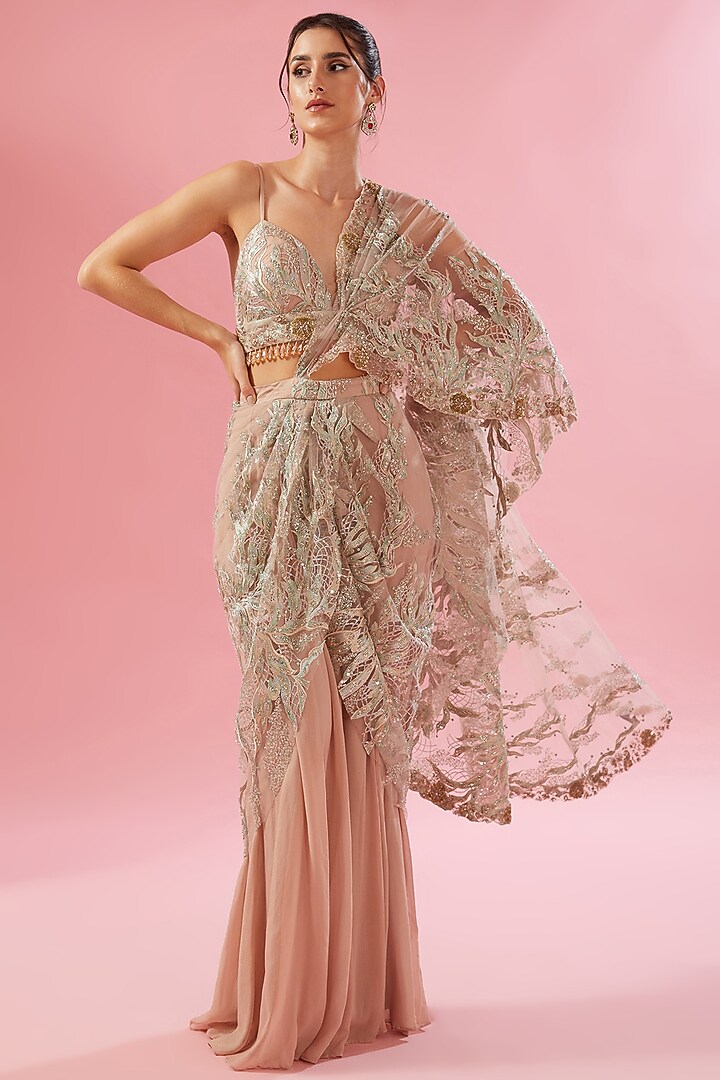 Pink Shimmer Georgette Embroidered Pre-Stitched Reception Saree Set by Varun Bahl at Pernia's Pop Up Shop