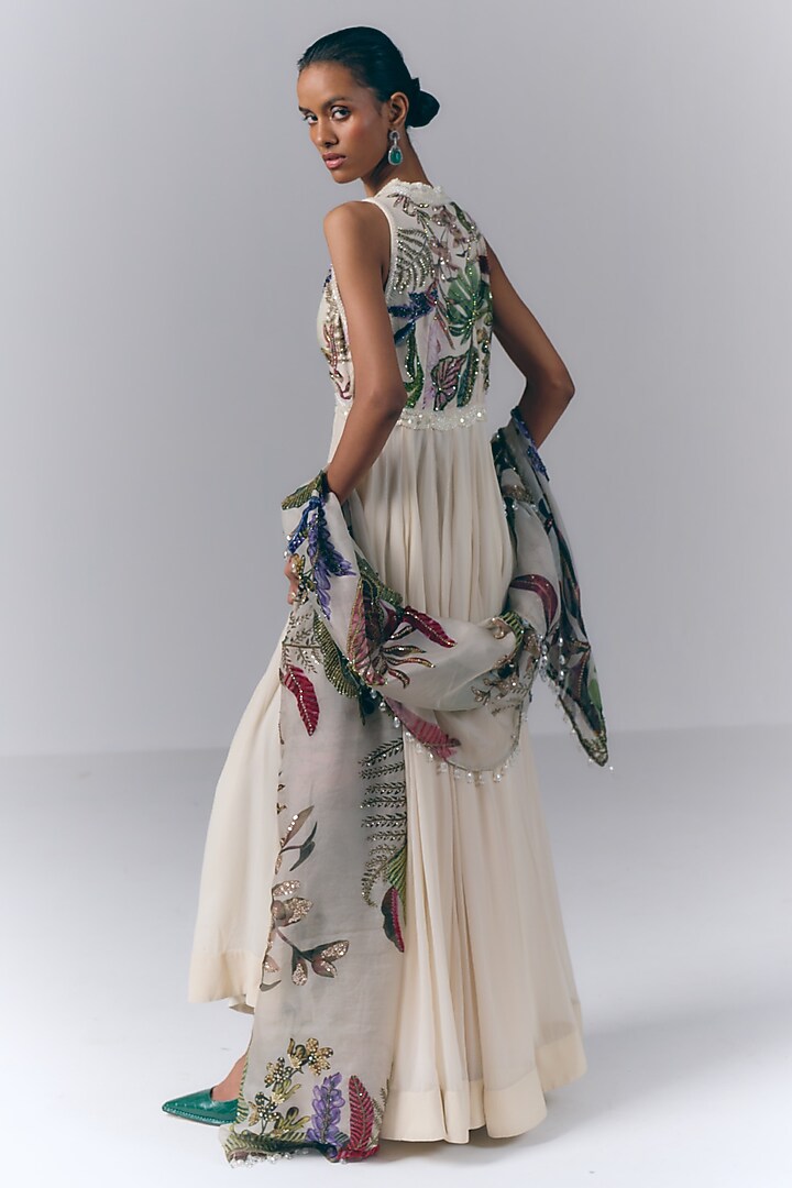 Ivory Georgette Motifs Embroidered Bridal Anarkali With Dupatta by Varun Bahl at Pernia's Pop Up Shop