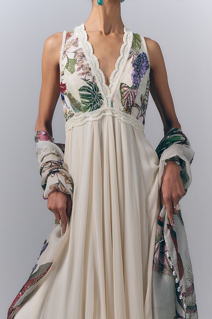 Ivory Georgette Motifs Embroidered Bridal Anarkali With Dupatta by Varun Bahl at Pernia's Pop Up Shop