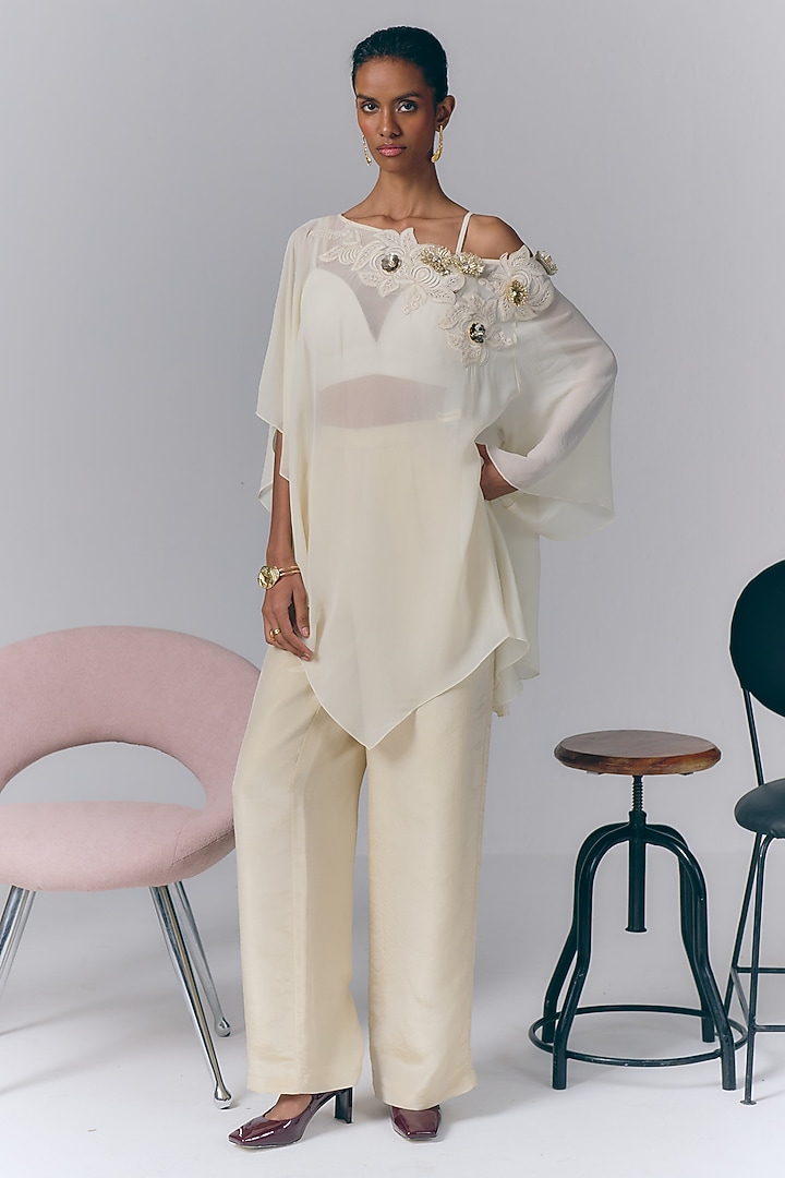 Ivory Georgette Metallic Embellished Asymmetrical kaftan Set by Varun Bahl at Pernia's Pop Up Shop