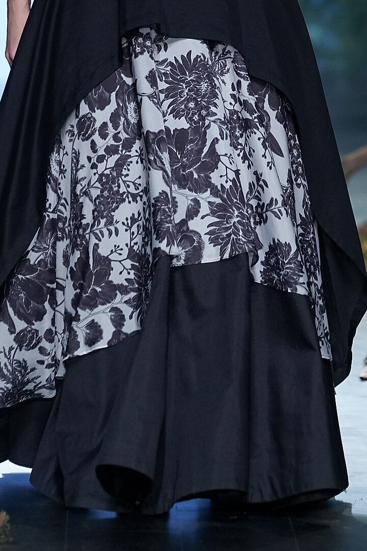 Black Organza & Chanderi Printed Layered Bridal Lehenga Set by Varun Bahl at Pernia's Pop Up Shop