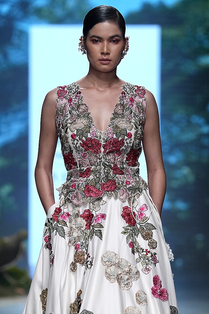 Ivory Chanderi & Net 3D Floral Embroidered Bridal Lehenga Set by Varun Bahl at Pernia's Pop Up Shop