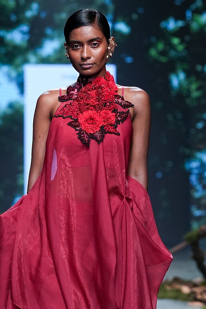 Red Lurex & Velvet Floral Corsage Hand Embellished Draped Tunic Set by Varun Bahl at Pernia's Pop Up Shop