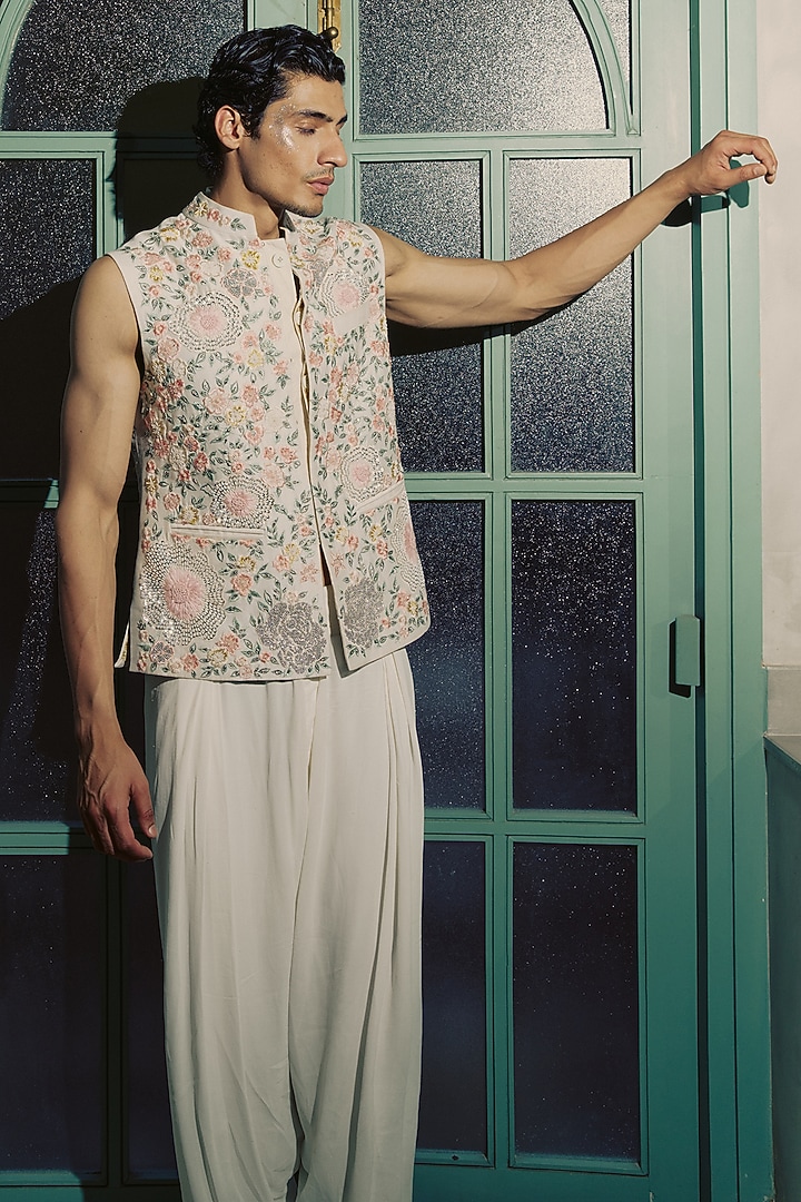 Ivory Modal Dupion Bundi Jacket by Varun Bahl Men at Pernia's Pop Up Shop